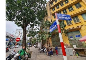 Bán nhà mặt phố Ngô Thì Nhậm, 240m2, mặt tiền 12m, 120 tỷ